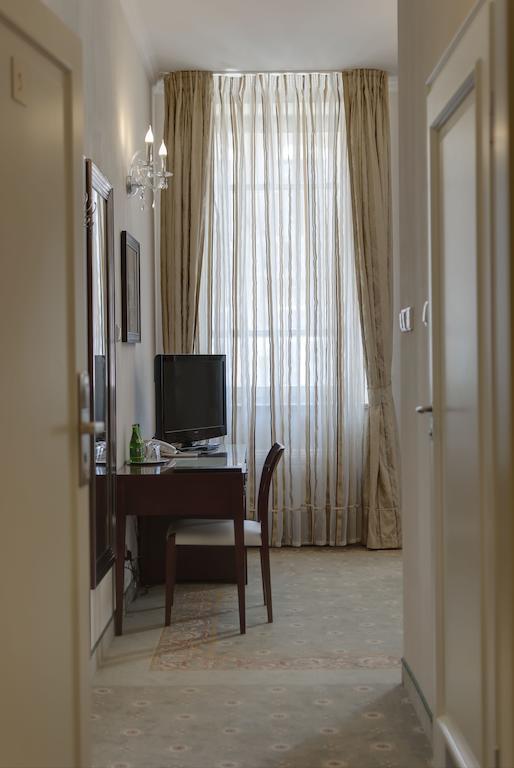 Hotel Willa Hueta 키엘체 객실 사진