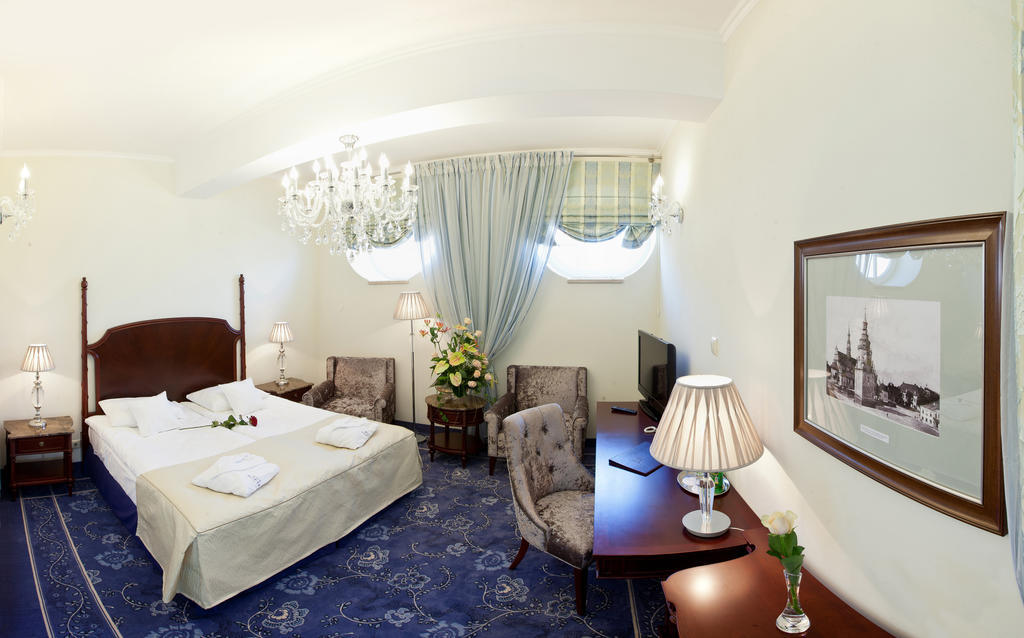 Hotel Willa Hueta 키엘체 객실 사진